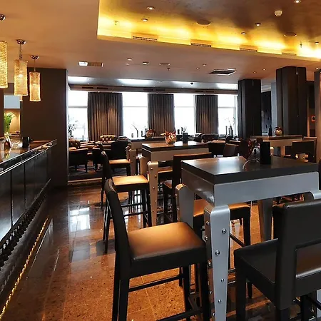 Clarion Ernst 4*