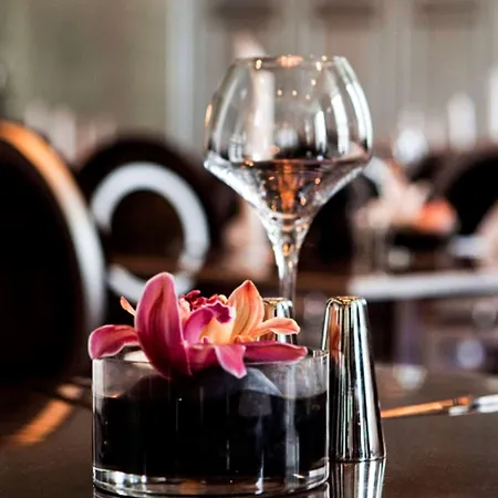 Hotel Clarion Ernst 4*