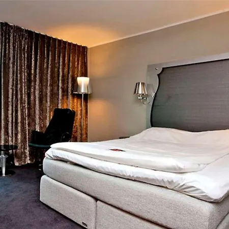 Hotel Clarion Ernst 4*