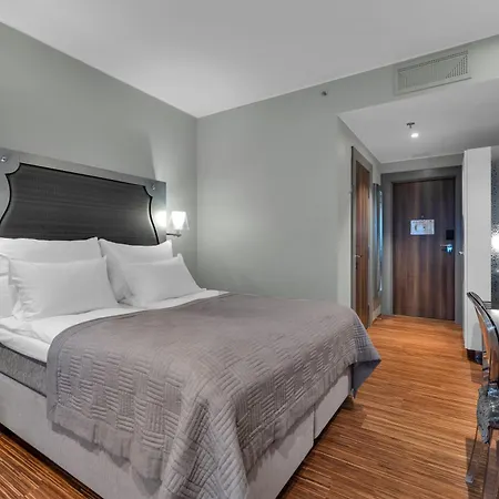 Hotel Clarion Ernst 4*