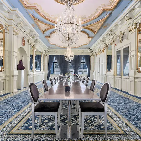 Clarion Ernst 4*