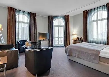 فندق Clarion Ernst 4*
