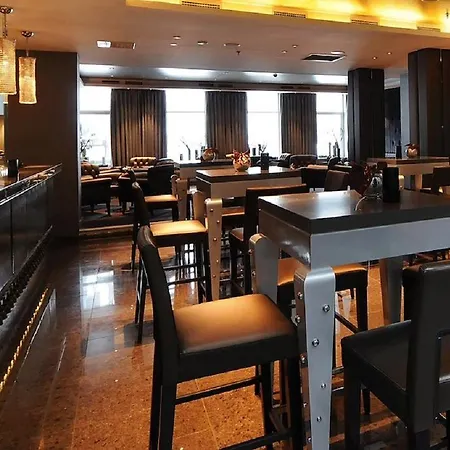 Hotel Clarion Ernst 4*