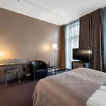 Clarion Ernst 4*